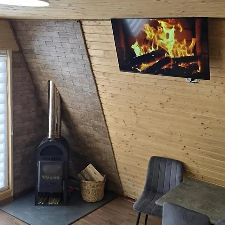 Apartment затишний будинок для відпочинку Rostoka (Transcarpathia)